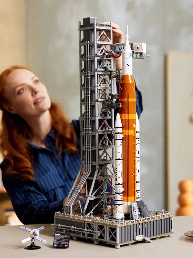 3601pcs Creativity Artemis Space Launch System 10341 Rocket Spacecraft Assembling Puzzle Model Holiday Birthday Gifts