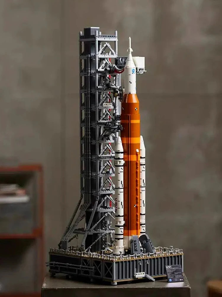 3601pcs Creativity Artemis Space Launch System 10341 Rocket Spacecraft Assembling Puzzle Model Holiday Birthday Gifts