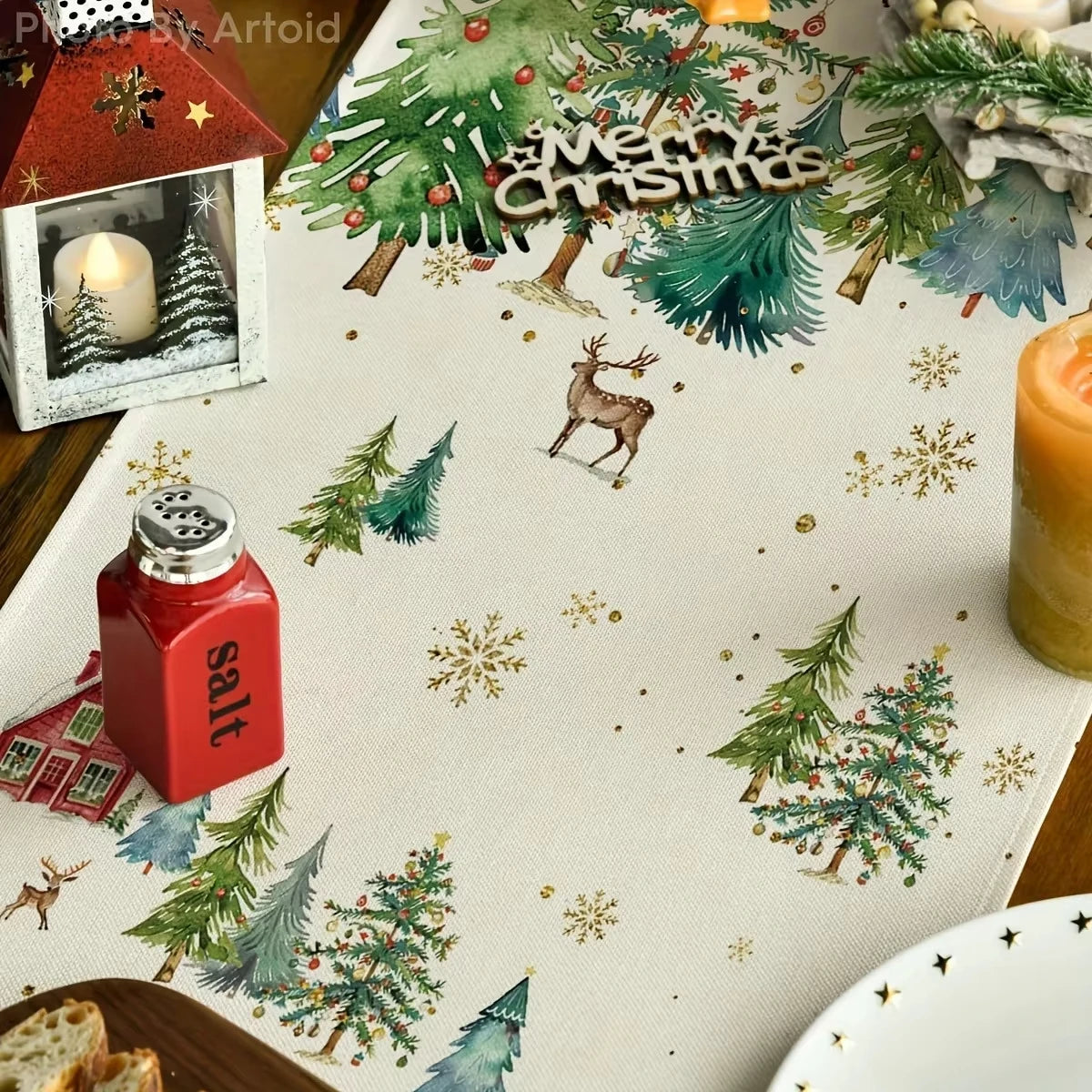 Christmas Tree Table Runner with Cedar Snowflake Print, Woven Linen Winter Theme for Indoor Outdoor Dining Home Decor