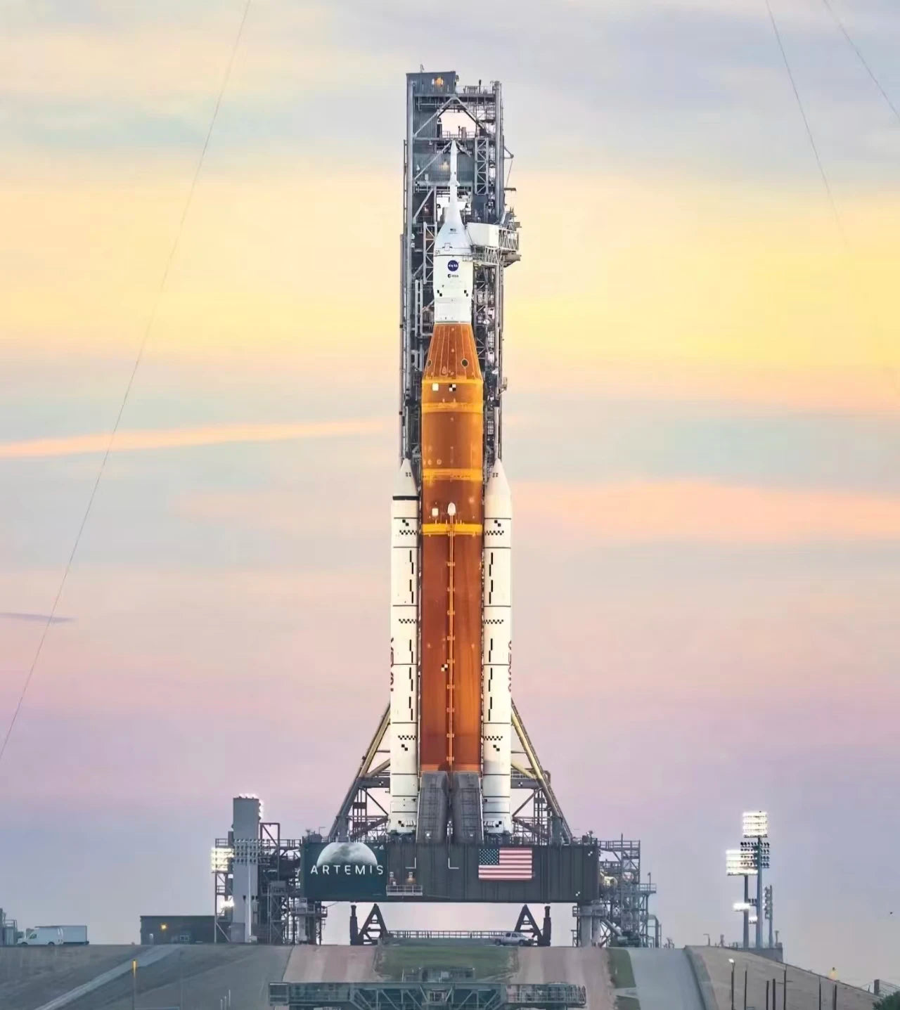 3601pcs Aerospace Launch System Model Set Desktop Ornament 10341 Children's Toys Adult Gifts